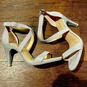 Pashion convertible flat/heels